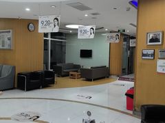 -雅悦齿科(顾村公园店)