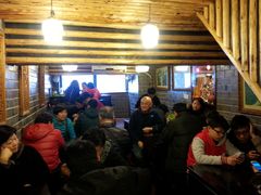 等位区-张记牛肉面馆(天津路店)