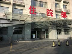 -上海市松江区泗泾医院