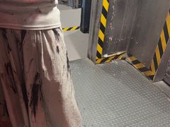-荒岛实景沉浸密室(江汉路1店)