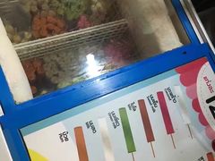 -席娜卡琳火车铁道夜市