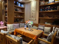 -月亮眼花园餐厅书吧酒吧