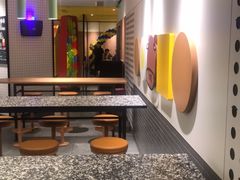 大堂-麦当劳(百联西郊购物中心店)