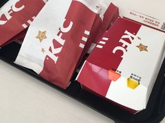 -肯德基(南京站A2检票口楼上)