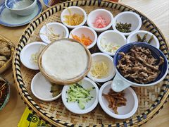 -包整·丝娃娃(一览甲秀楼风景店)