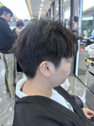 -藤野造型烫染·漂发