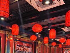 -爱你您·自家鱼塘·活水喷泉鱼火锅(八里店)