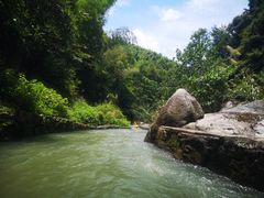 -平江沱龙峡漂流