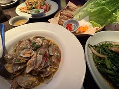 -大头虾越式风味餐厅(光明广场店)