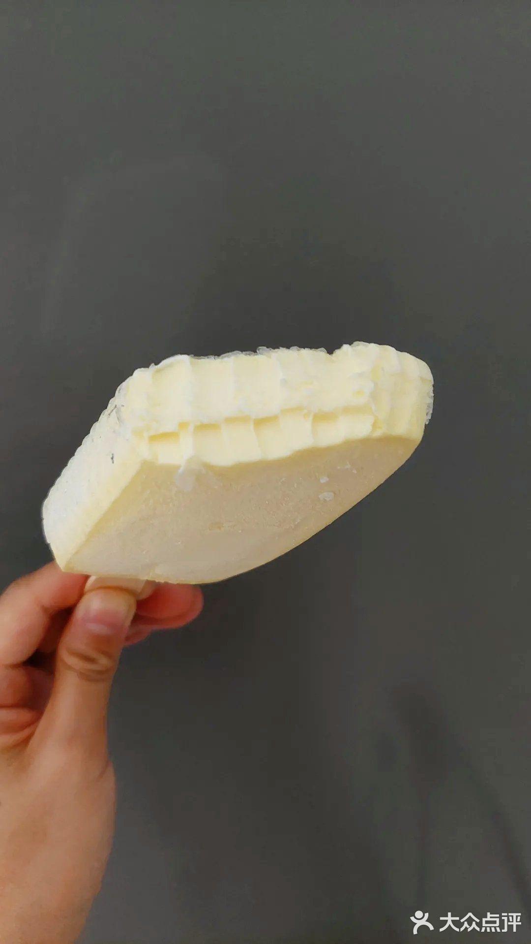 伊利甄稀切达奶酪英式冰淇淋