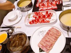 -红鼎豆捞·非遗鲍皇汤火锅(宝丰路店)