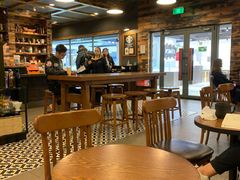 大堂-星巴克臻选(青岛麦凯乐分店)