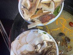 -野菌皇海景野生菌火锅(滨海大道店)