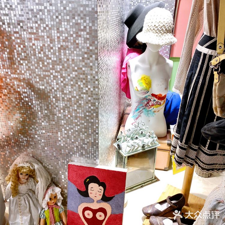 成都古着探店|建设路 过去百货公司👔