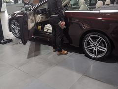 -上海星瀚奔驰4S店(红柳路店)