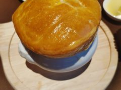 酥皮奶油蘑菇汤-卡本妮法餐厅·北京和平宾馆