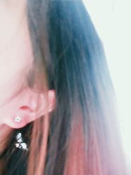 -AI艾耳·专业手工耳洞·穿孔美学馆