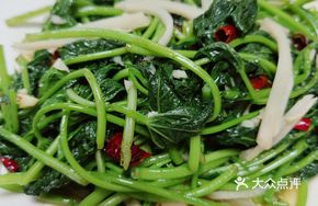 Stir-fried Acid Bamboo Shoots with Sweet Potato Leaves