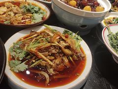 -川流不息·地道川菜·小龙虾(新松江路店)