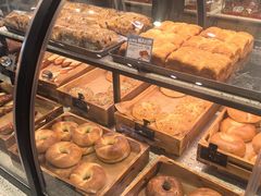 -巴黎贝甜(大宁国际商业广场店)