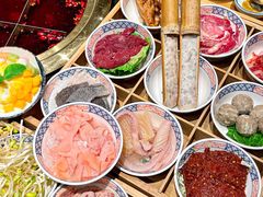 -周小明火锅(黑金冠社区店)