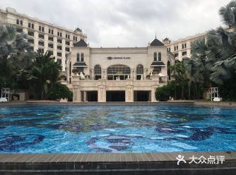 皇冠假日的行政海景房和亚特兰蒂斯的海景房是相当可比的