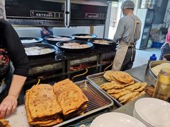 自助取餐区-王三姑牛肉饼