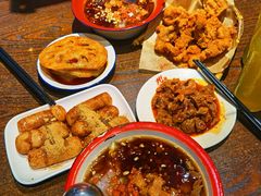-爆炸头阿姨小四川正宗川味小吃(无任何分店)