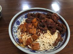 金牌半筋半肉面-旺泉餐饮店·清真牛肉面馆