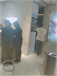 -罗亚帝造型·烫发染发