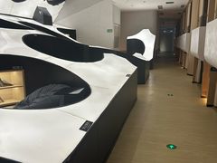 -涨巢·潮玩水疗局