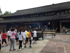 -峨眉山报国寺