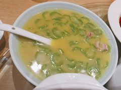 -渝信川菜 · 川味家常菜(财富购物中心店)