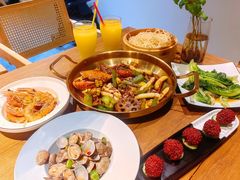 -臻鲜燕海鲜融合餐厅(金陵style店)
