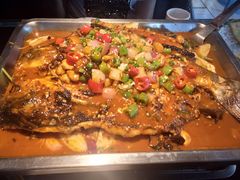 -鸣记脆皮烤鱼·海鲜烤鱼(三八广场店)