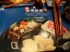 餐具摆设-舞漁日料美人胶原锅(陆家嘴中心店)