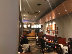 大堂-星巴克(广州淘金路店)