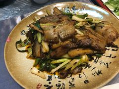 蒜苗回锅肉-红辣椒·川菜·火锅(大洋中心店)