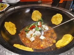 招牌地锅鸡-六州府地锅鸡·农家菜·龙虾(未来科技城店)