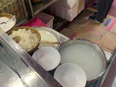 -清真老马家国华牛奶鸡蛋醪糟(正宁路店)