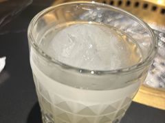 -山川小町·极番烧肉(新地假日广场店)