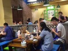 大堂-两三事小郡肝串串香火锅(桂庙店)