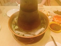 -洞庭洲·防空洞火锅·烧烤·铜锅涮肉(新百广场店)