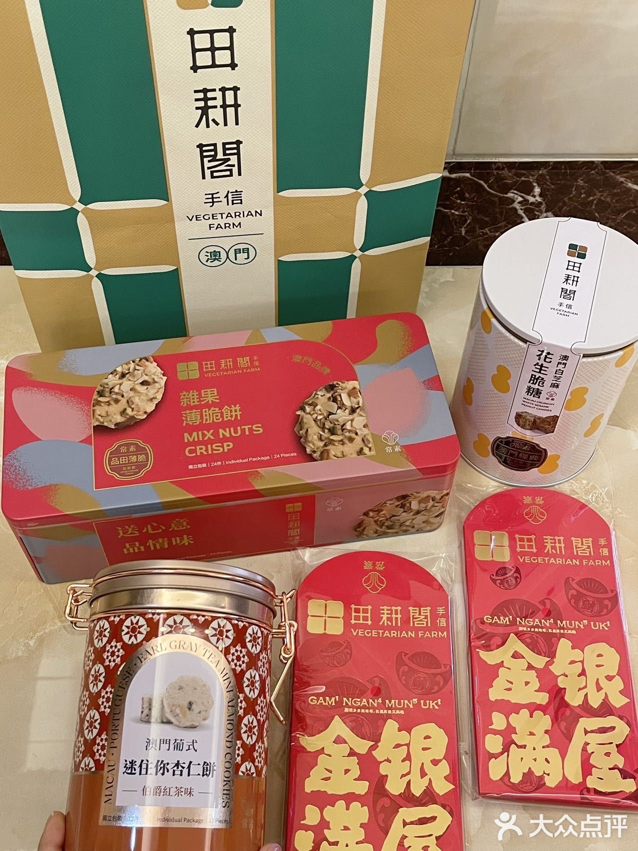 谁能解释一下澳门这个情况…根本挤不进去… 