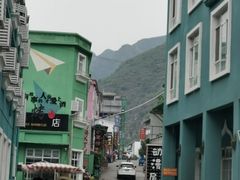 -百里峡七彩艺术小镇