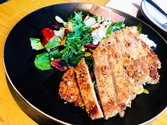 山核桃鸡肉沙拉-The Diner X餐厅(青岛万象城店)