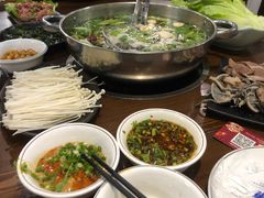 -乡土黄·鲜牛肉火锅·小龙虾(兴业街店)