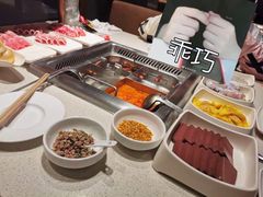 -海底捞火锅鲜切牛肉主题店(长寿路店)