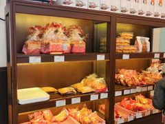 -红宝石·鲜奶小方·海派西点房(南丹店)