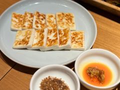 瓦片烤乳扇-一坐一忘云南菜(北京skp店)